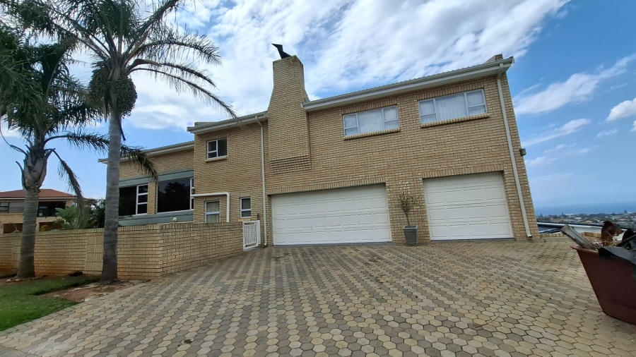 4 Bedroom Property for Sale in Menkenkop Western Cape